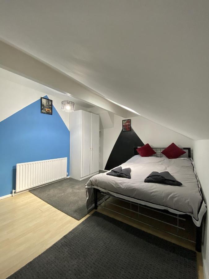 Modern 2 Bedroom Flat Close To City Centre Leeds  Exterior photo